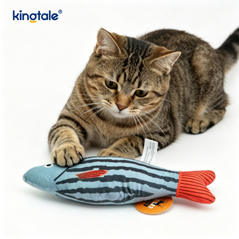 Çeşitli Gerçekçi Balıklarla Gıcırtılı Dayanıklı Catnip Kedi Oyuncakları